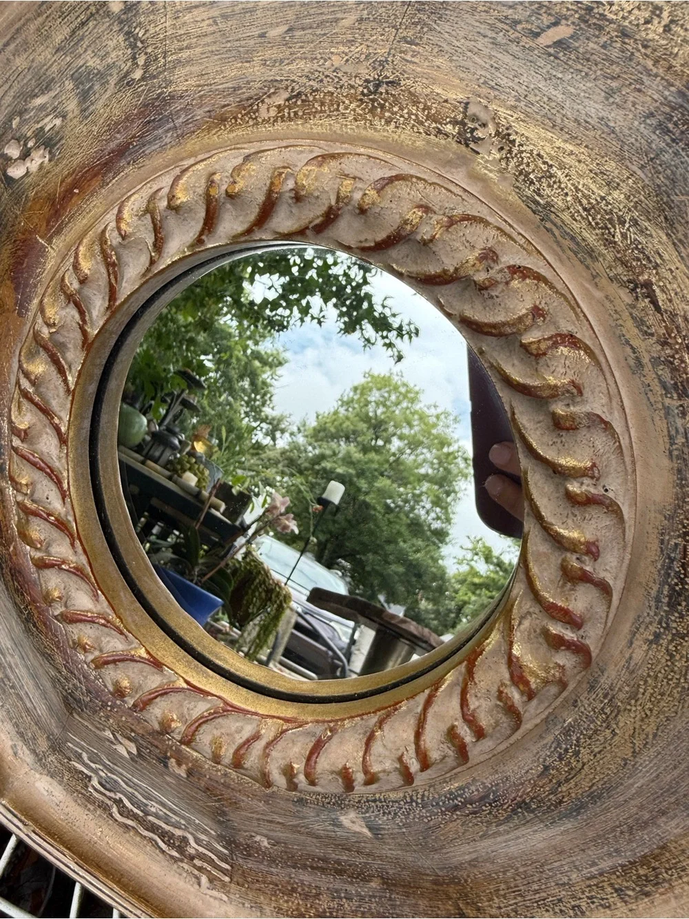 Vintage-Style Round Wall Mirror in Distressed Gold